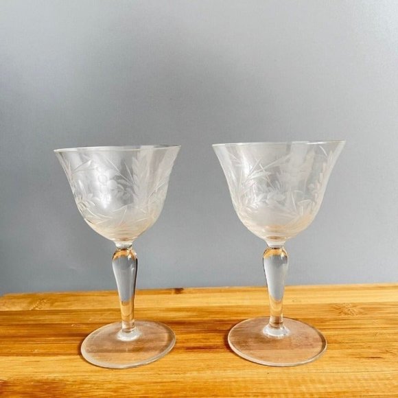 Lot of 2 Vintage cordial Glasses Clear Glass Floral Pattern - Picture 2 of 10